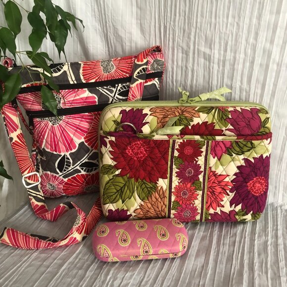 VERA BRADLEY Spring Flowers hardshell laptop case Triple Zip Cherry Blossom bag - Picture 1 of 14